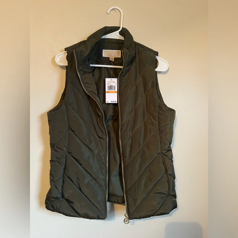 NEW WITH TAG | Women’s Hunter Green Michael Kors Vest (Size Small) - Picture 4 of 7
